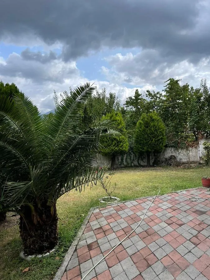 Emanuel'S Villa Tirana